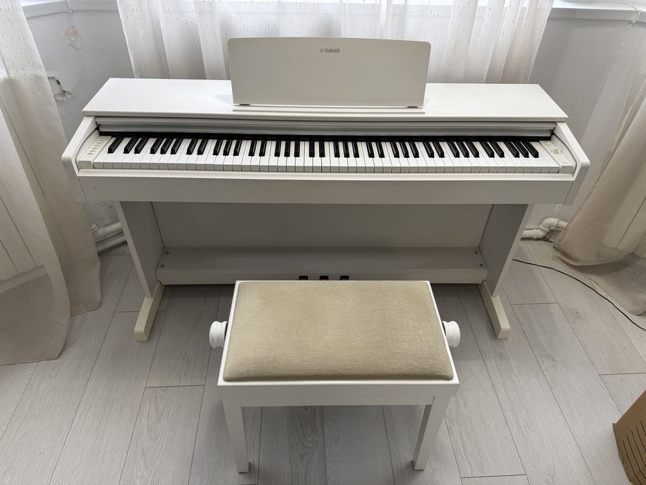 Pian Yamaha Arius YDP143 WH