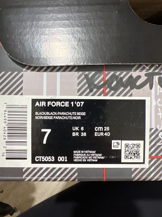 Кроссовки 37 и 39 размеры