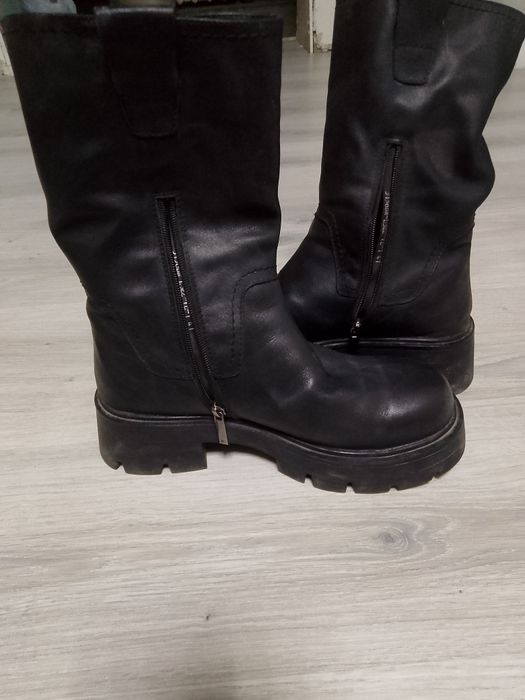 Продам зимние ботинки