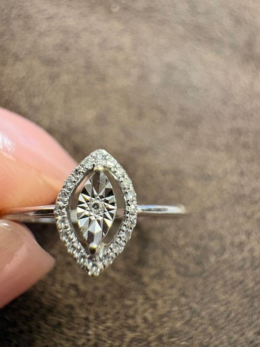 Inel Vida din aur alb 18K marimea 54 cu 21 diamante mici