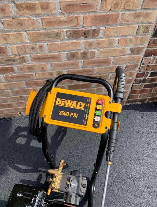 Aparat de spalat cu presiune Dewalt