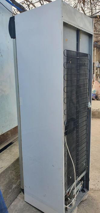 Халадильник витрина