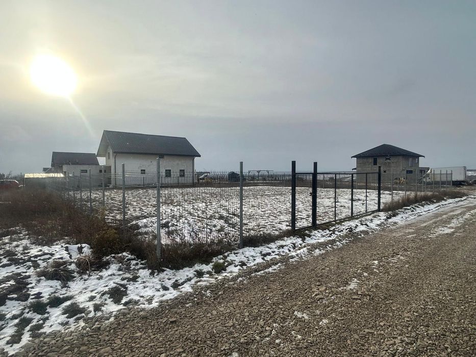 De vânzare teren intravilan în Moara