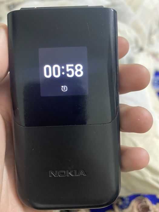 Nokia 2720 & redmi sotiladi