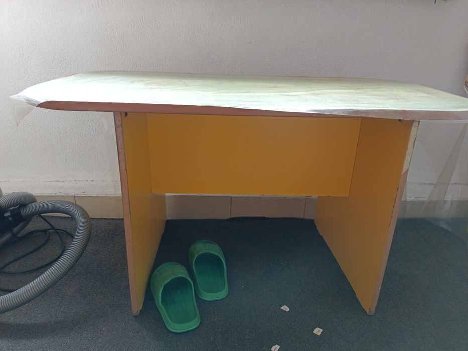 Продам стол детский жер стол