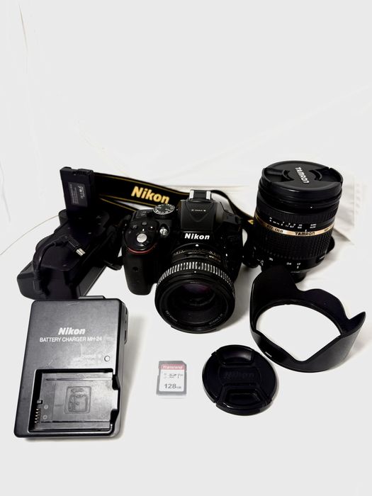 Nikon D5300 + 50mm 1.8G + Tamron 17-50 F2.8 +зарядно и грип