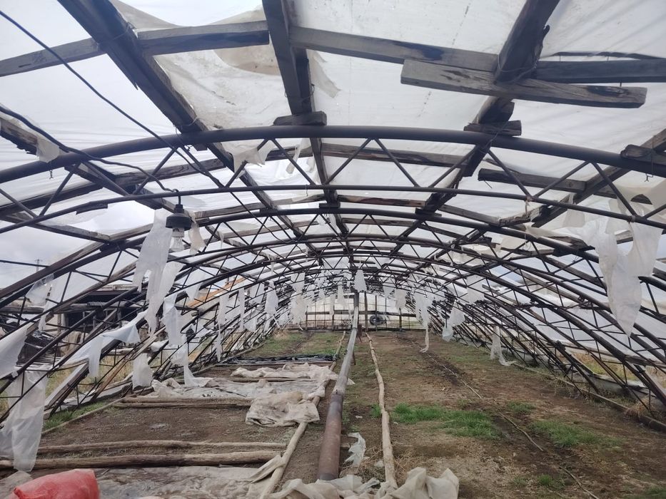 Продам теплицу за городом