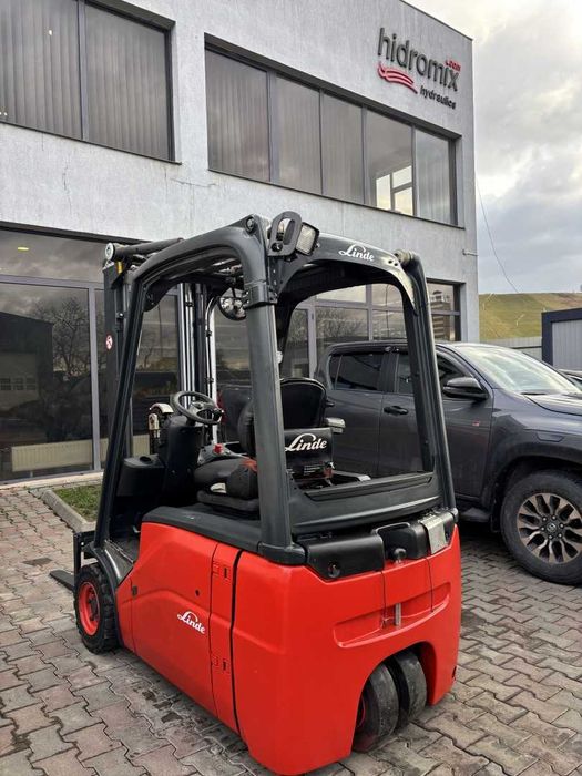 Electrostivuitor Linde E16H-01 – 3 roți Anul fabricației: 12/2013