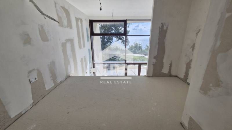 Продава се Четиристаен апартамент в Варна, Чайка - 195 кв.м за 1077 €/кв.м - Снимка #4