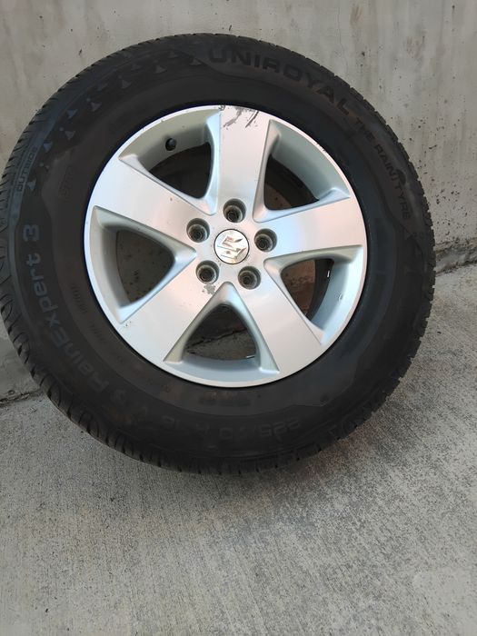 Гуми и джанти  225х70х16  / 5x114.3х16 ЕТ 45 6.5 J  За Гранд Витара и