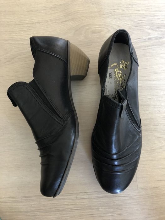 Vand pantofi Rieker(38)din piele.