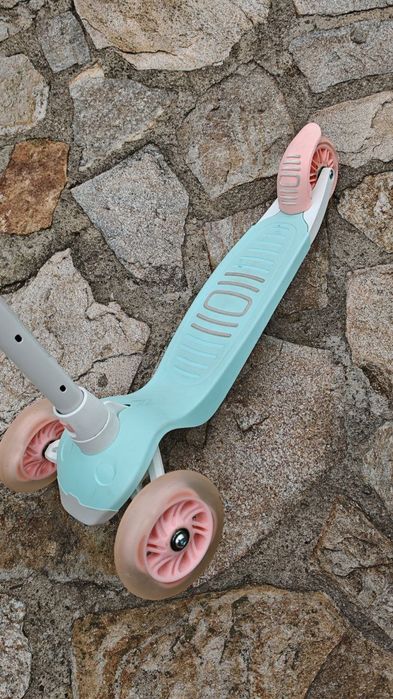 Детска тротинетка с 3 (светещи) колела B1 500