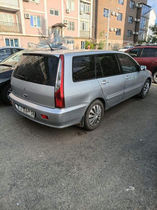 Митсубиси лансер