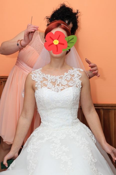 Rochie mireasa cu dantela
