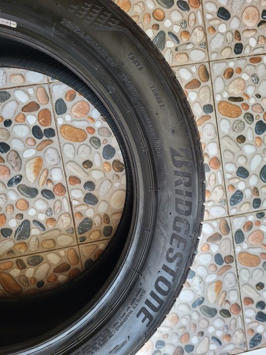 Anvelope vara ca noi 205 55 r17 Hankook și Bridgestone
