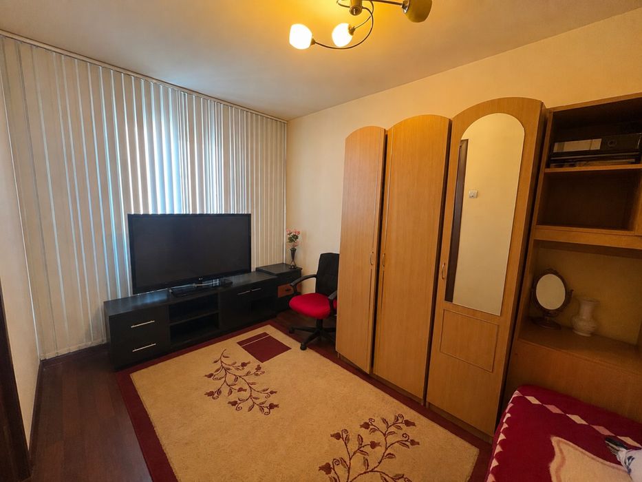 Apartament semidecomandat, centrala, etajul 3, zona Bigul Nou