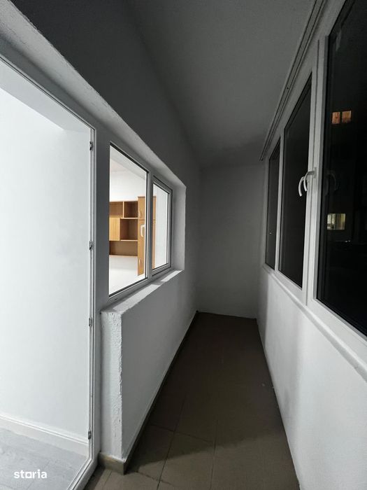 Apartament 3 camere, parter, balcon, lift