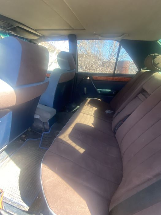 Продам мерседес 124