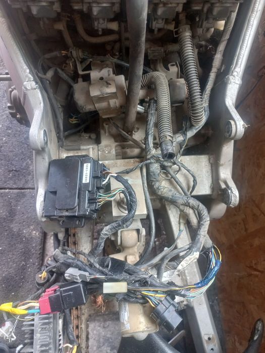 Motor Kawasaki ninja 900