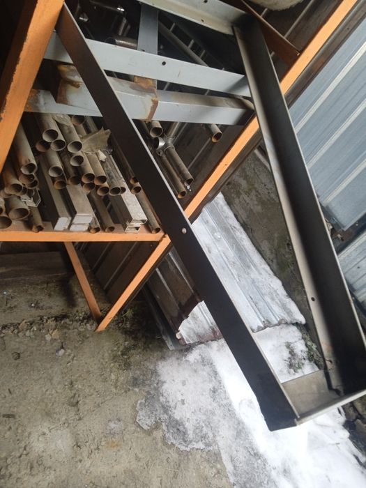 Продам б/у хром. трубы и стеллаж.