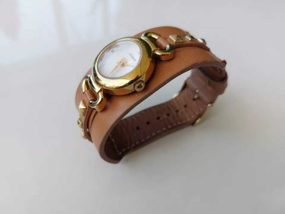 Guess W0160L4, часовник