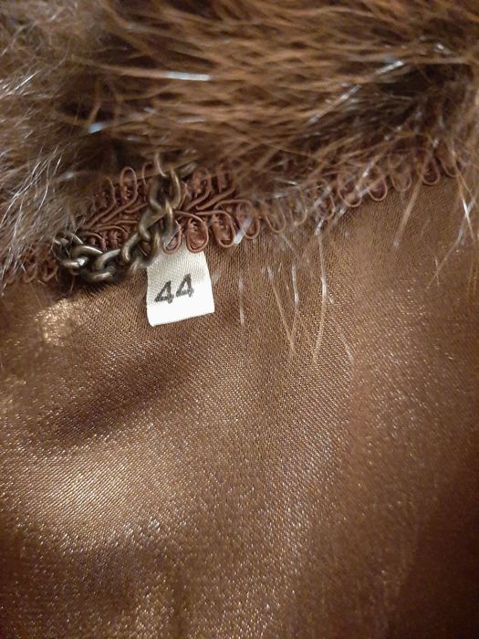 Vand haina blana naturala nurca noua preț fix