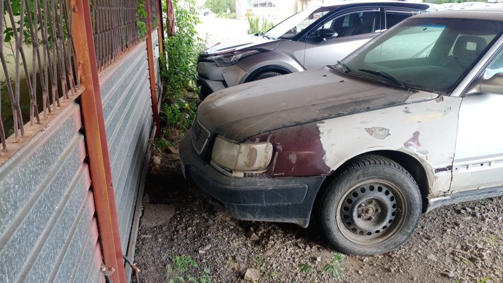 Продам Ауди 100 не на ходу