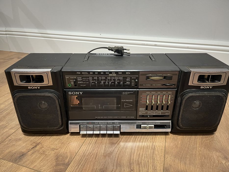 Sony CFS-1000S ретро касетофон / boombox – работещ, много запазен