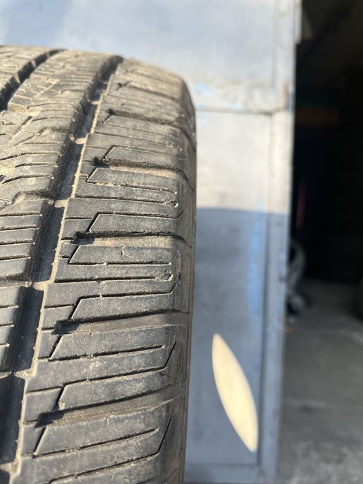 2 бр. гуми за бус 195/60/16C Continental DOT 3921 6,5 mm