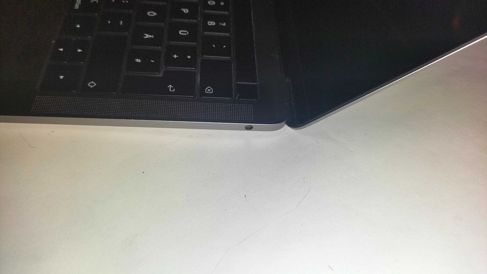 Apple MacBook Pro model A2159