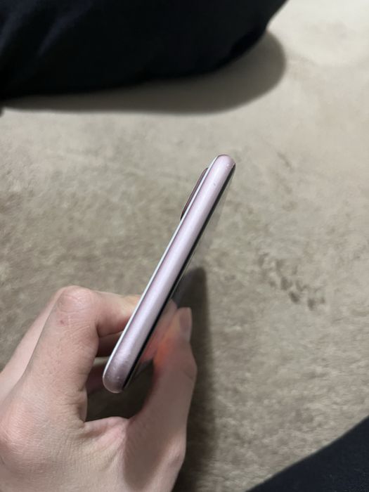 Продам Айфон 7 32гб