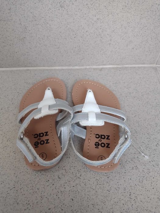 Sandalute pentru fetite, cu arici, NOI FARA ETICHETA, masura 22
