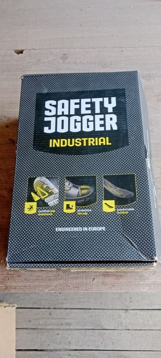 защитные ботинки