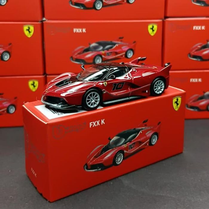 Продам модельку бурако Ferrari FXXK