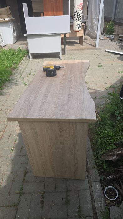 Столы для офиса и дома