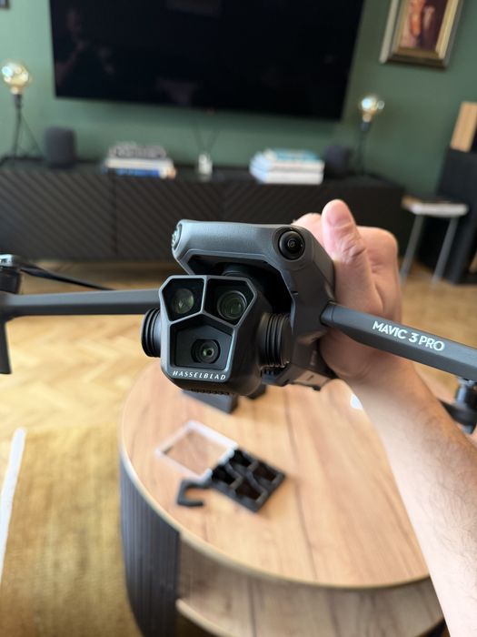 DJI Mavic 3 Pro комплект - като нов
