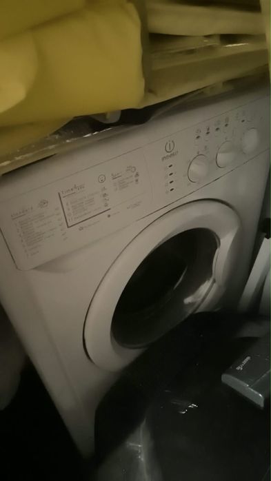 Стиральная машинка Indesit