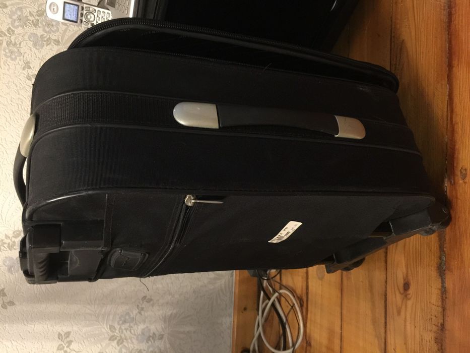 Маленький чемодан на колесах бу