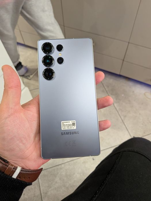 Samsung Galaxy S25 Ultra 5G 512GB 12GB RAM Full Box NOU  Garanție !