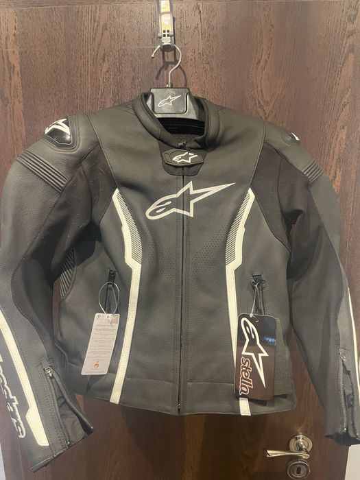 Чисто нов дамски екип Alpinestars - размер EU 40 + Подарък