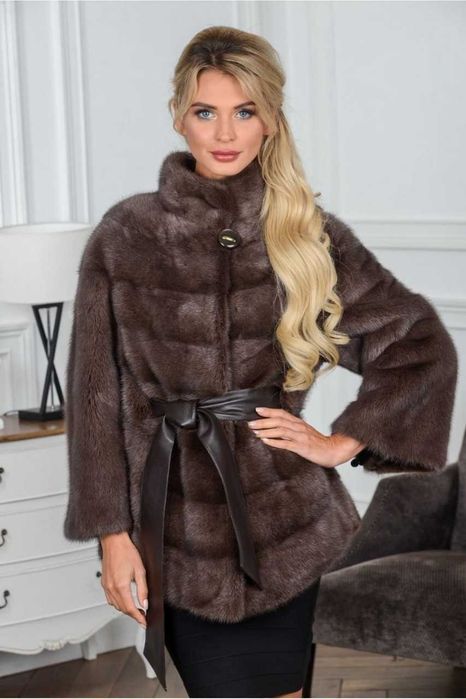 Haina vizon blana naturala, culoare capucino  , Haină de nurcă ca nouă