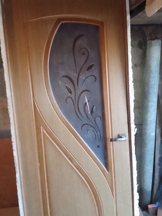 Продам двери межкомнатные