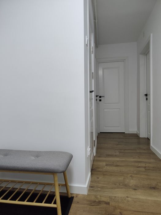 NOU! Închiriez apartament cu 3 camere