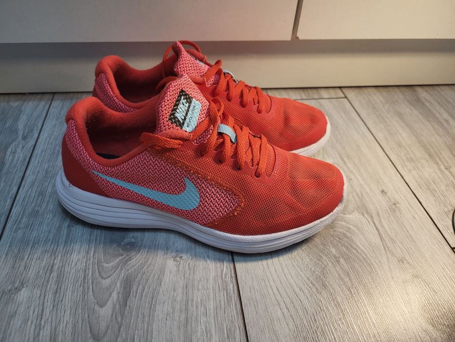 Adidasi Nike originali