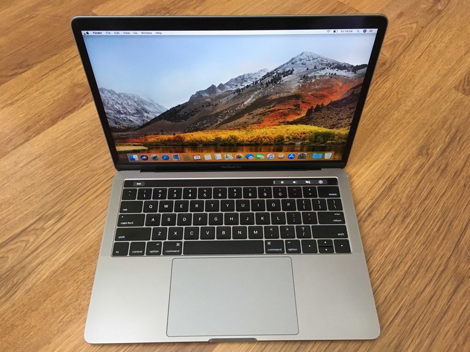 13.3' Core i5 Apple MacBook Pro Mid 2017 TouchBar 16GB RAM/256GB SSD