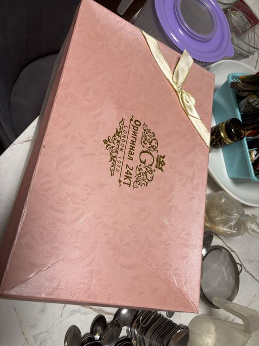 Продам чайный набор на 6 персон