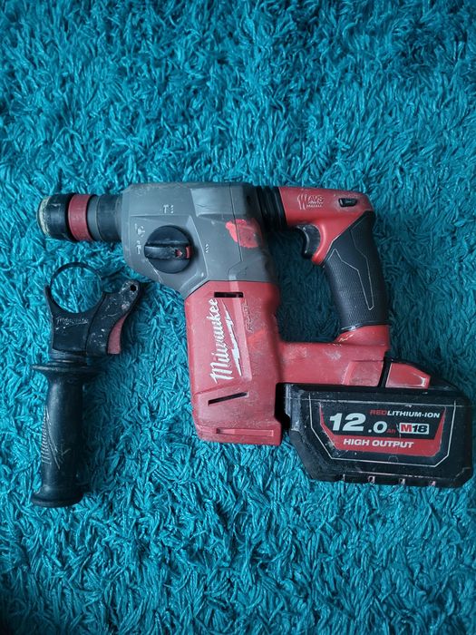 Перфоратор-къртач Milwaukee-M18