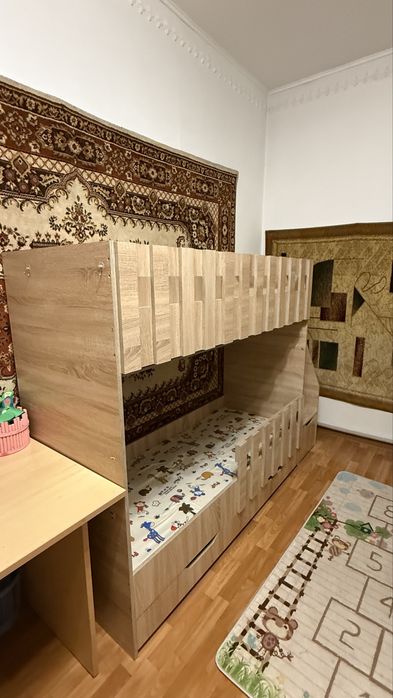 Двухъярусная детская кровать