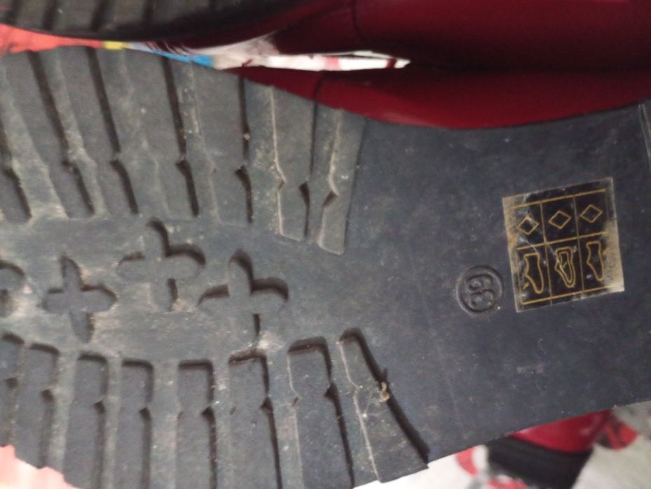 Vând ghete și pantofi de dama piele naturala 38 39 40 marimi