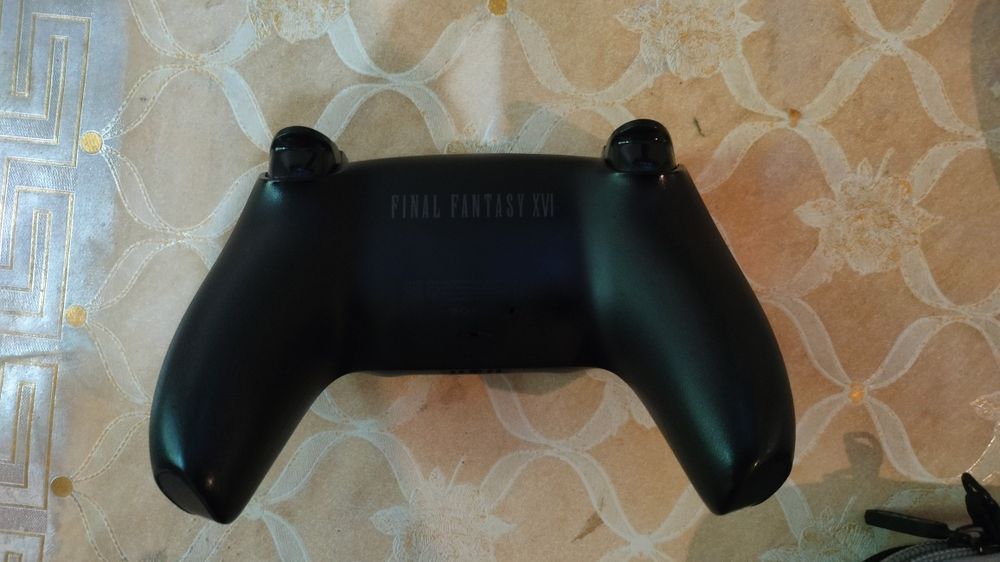Dualsense окраски Final fantasy 16